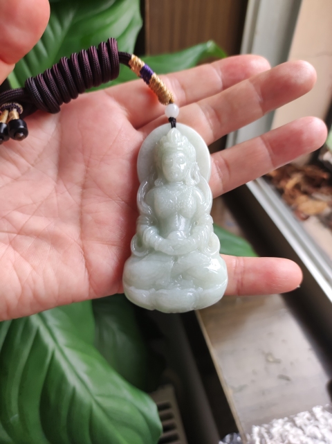 古玩玉器天然翡翠“觀音”掛件拍賣,當前價格560元