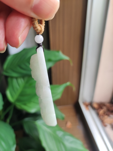古玩玉器天然翡翠“觀音”掛件拍賣,當前價格560元