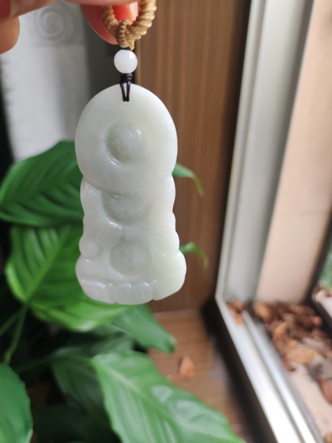 古玩玉器天然翡翠“觀音”掛件拍賣,當前價格560元
