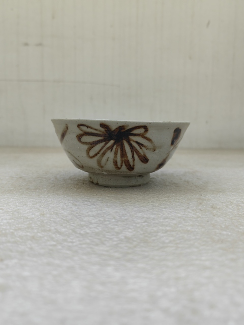古玩陶瓷磁州窯白地黑花花卉紋碗拍賣，當前價格750元