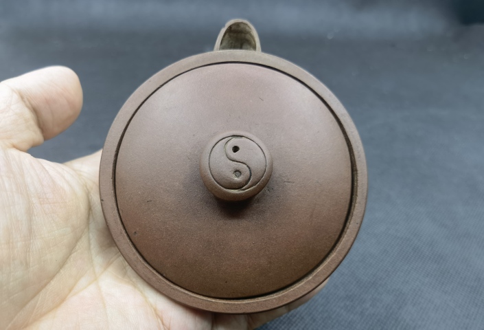 古玩雜項(xiàng)清晚紫砂壺拍賣,當(dāng)前價格1580元