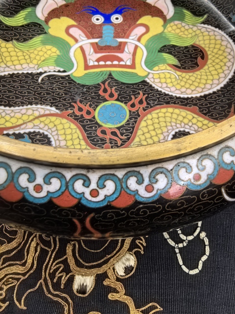 古玩陶瓷【國慶放漏】銅胎掐絲琺瑯龍紋鐋鑼洗拍賣，當(dāng)前價格2588元