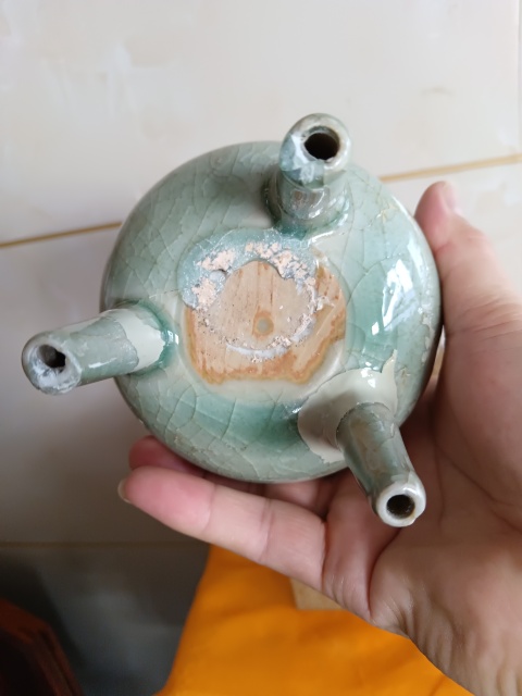 古玩陶瓷北宋龍泉青瓷鼎式爐拍賣,當前價格9800元