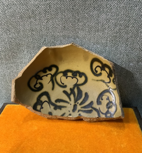 古玩陶瓷長沙窯青釉釉下彩繪花卉紋標本拍賣,當前價格0元
