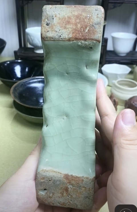 古玩陶瓷龍泉青瓷刻麒麟紋硯屏拍賣(mài)，當(dāng)前價(jià)格28000元