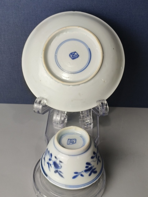 古玩陶瓷(精品杯碟)清康熙·青花雙藍圈花押款花蝶紋·杯碟套裝拍賣,當前價格1316元