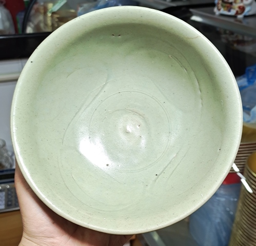 古玩陶瓷龍泉青瓷刻花撇口碗拍賣,當前價格18000元