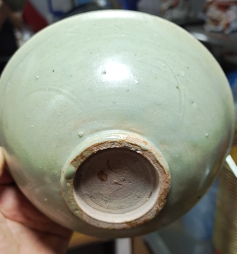 古玩陶瓷龍泉青瓷刻花撇口碗拍賣,當前價格18000元