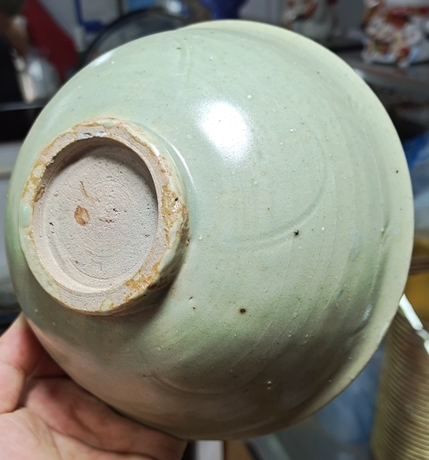古玩陶瓷龍泉青瓷刻花撇口碗拍賣,當前價格18000元