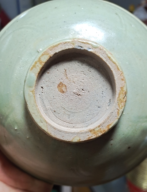 古玩陶瓷龍泉青瓷刻花撇口碗拍賣,當前價格18000元