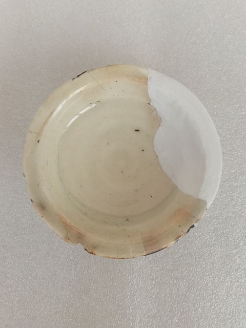 古玩陶瓷磁州窯白釉印花八方杯碟拍賣,當前價格0元