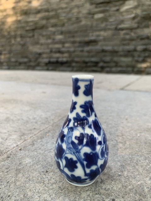 古玩陶瓷清晚期 青花花鳥紋小膽瓶拍賣，當前價格2200元