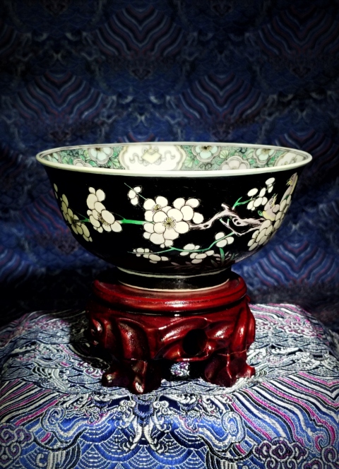 古玩陶瓷【精品放漏】清光緒墨地素三彩喜上眉梢圖碗拍賣,當(dāng)前價格9860元