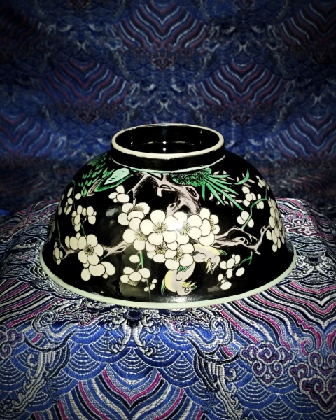 古玩陶瓷【精品放漏】清光緒墨地素三彩喜上眉梢圖碗拍賣,當(dāng)前價格9860元