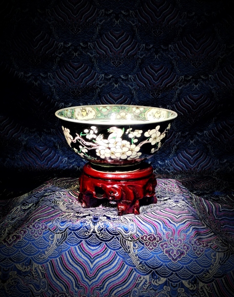 古玩陶瓷【精品放漏】清光緒墨地素三彩喜上眉梢圖碗拍賣,當(dāng)前價格9860元