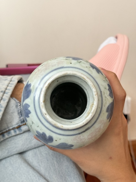 古玩陶瓷青花五彩花卉紋梅瓶拍賣，當前價格9800元