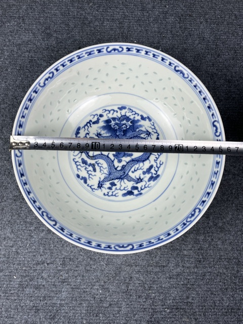 古玩陶瓷青花玲瓏瓷正面龍紋大碗拍賣，當前價格2288元
