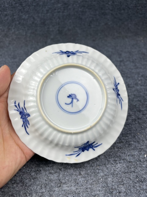 古玩陶瓷康熙青花花卉紋杯碟套拍賣，當(dāng)前價(jià)格1988元