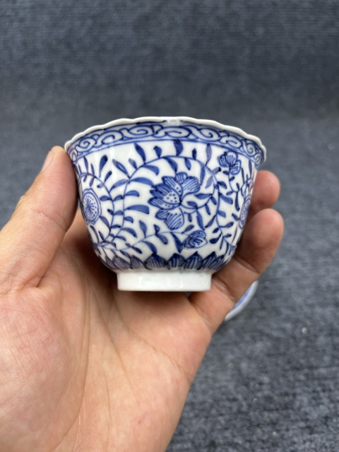 古玩陶瓷康熙青花花卉紋杯碟套拍賣，當(dāng)前價(jià)格1988元