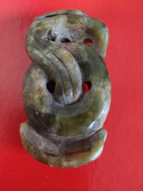 古玩玉器地方玉雕“龍紋佩”拍賣，當(dāng)前價(jià)格1200元