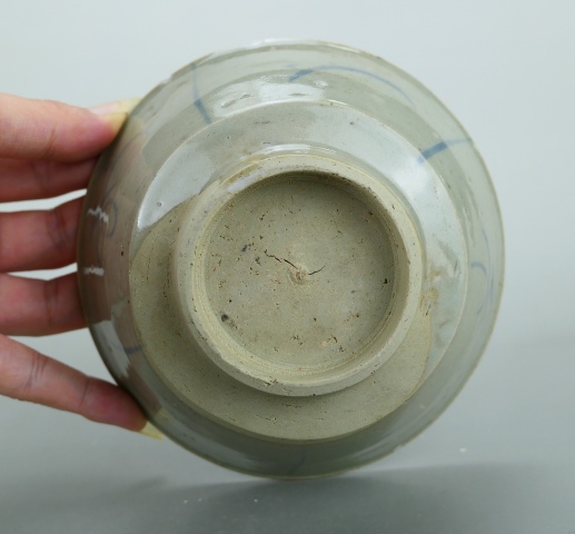 古玩陶瓷明代.龍泉青瓷青花花卉紋唇口碗(1368年-1644年)拍賣，當前價格720元