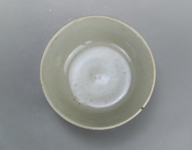 古玩陶瓷明代.龍泉青瓷青花花卉紋唇口碗(1368年-1644年)拍賣，當前價格720元