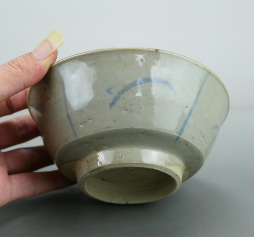 古玩陶瓷明代.龍泉青瓷青花花卉紋唇口碗(1368年-1644年)拍賣，當前價格720元