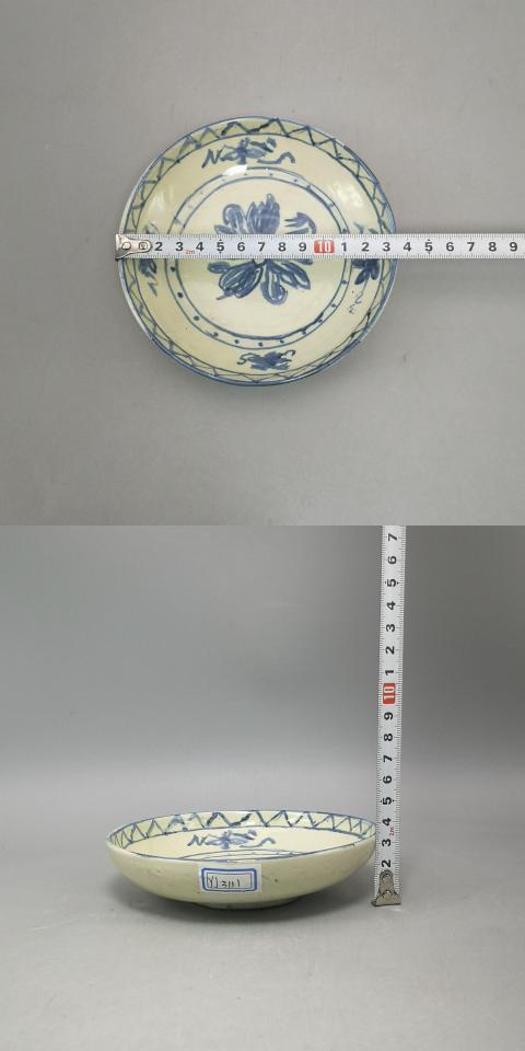 古玩陶瓷清末民初花卉紋青花盤拍賣，當(dāng)前價(jià)格220元