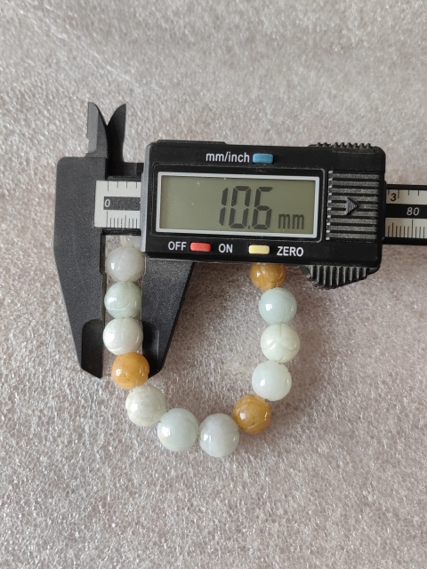 古玩玉器天然翡翠A刻花手串拍賣,當前價格260元