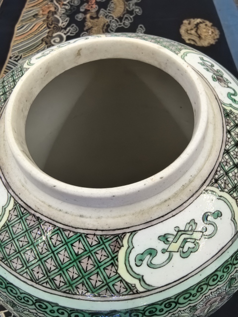 古玩陶瓷素三彩海水瑞獸蘿卜罐(36厘米大罐)拍賣,當前價格48888元