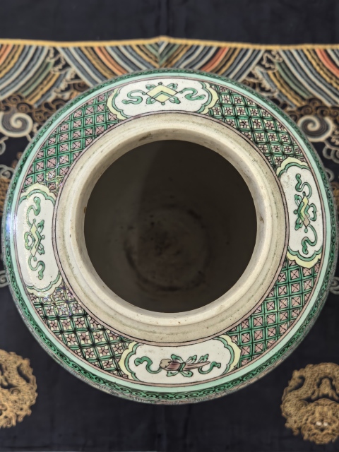 古玩陶瓷素三彩海水瑞獸蘿卜罐(36厘米大罐)拍賣,當前價格48888元