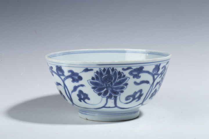 域鉴古玩】清康熙·青花缠枝莲纹碗拍卖价格/图片/值多少钱