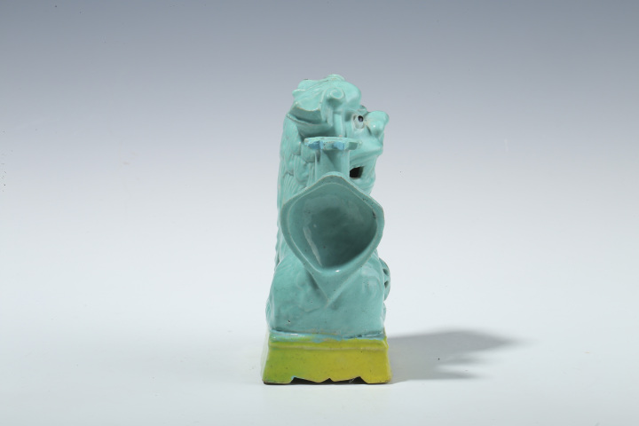 古玩陶瓷晚清·松石綠釉獅子繡球香插拍賣,當前價格158元