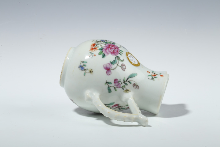 古玩陶瓷清乾隆·廣彩花卉紋奶壺拍賣，當(dāng)前價格1408元