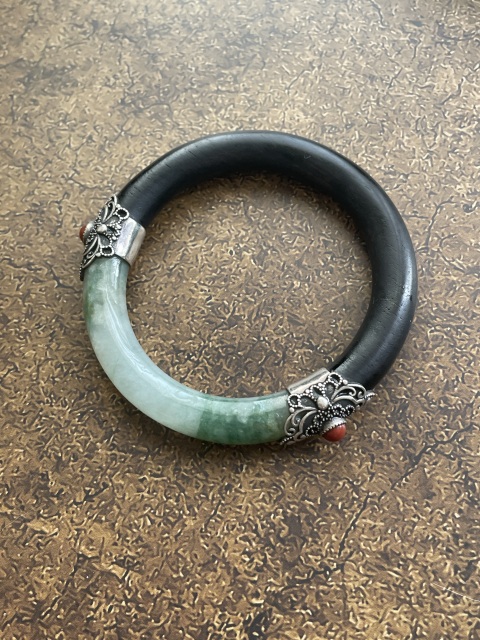 古玩玉器清代天然翡翠手鐲拍賣,當(dāng)前價(jià)格2850元