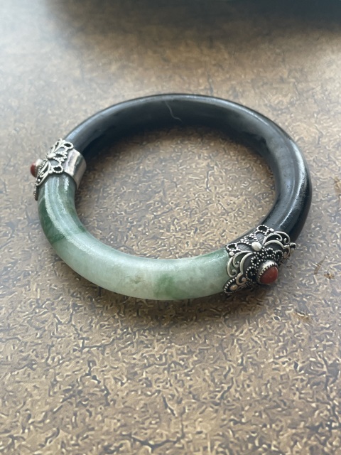 古玩玉器清代天然翡翠手鐲拍賣,當(dāng)前價(jià)格2850元