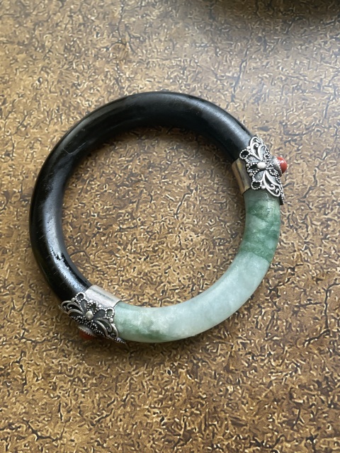 古玩玉器清代天然翡翠手鐲拍賣,當(dāng)前價(jià)格2850元