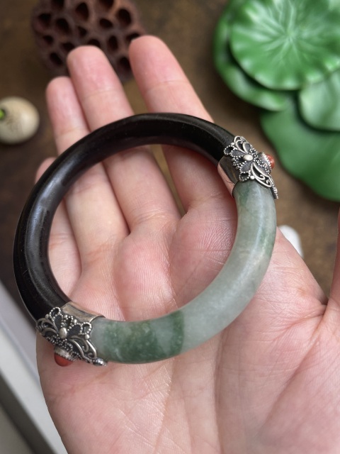 古玩玉器清代天然翡翠手鐲拍賣,當(dāng)前價(jià)格2850元