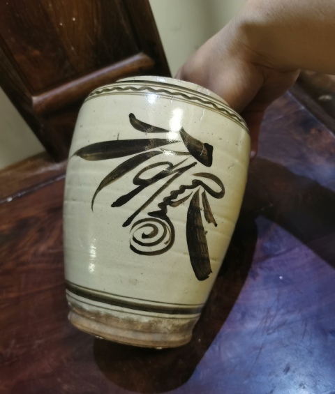 古玩陶瓷明代磁州窯白地黑花福字紋罐拍賣,當(dāng)前價格688元