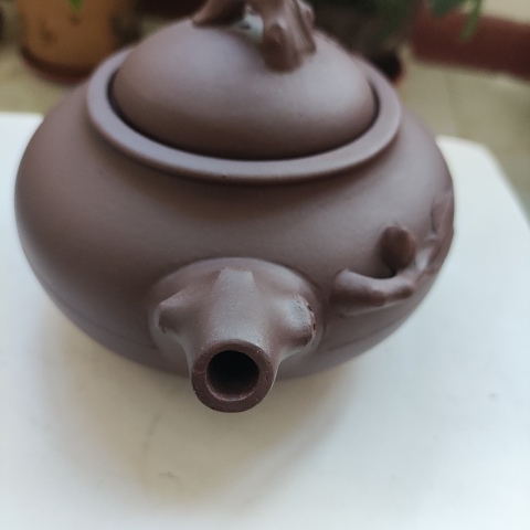 古玩雜項(xiàng)紫砂壺〔扁桃〕拍賣,當(dāng)前價格480元