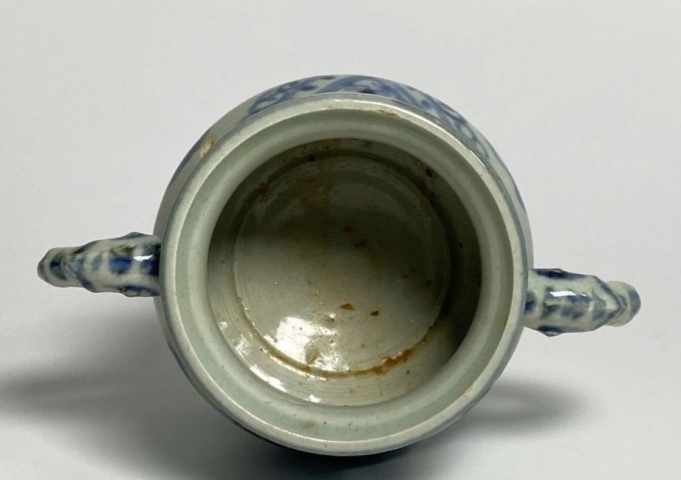 古玩陶瓷青花錦地云氣紋象耳簋式爐拍賣,當(dāng)前價格5600元