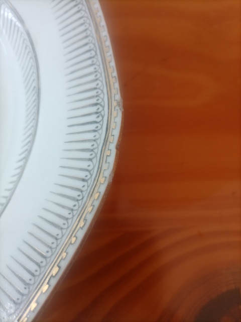 古玩陶瓷乾隆·彩繪花卉紋盤真品鑒賞圖