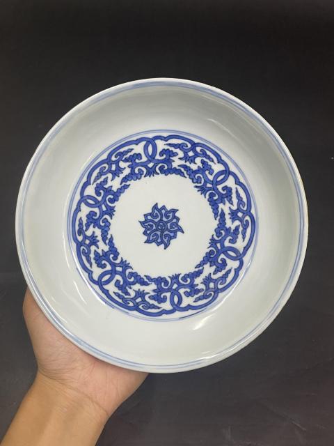域鉴古玩】大明嘉靖年制款青花盘鉴定结果_大明嘉靖年制款青花盘