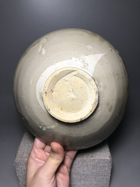 古玩陶瓷（玻璃質感）青釉大碗拍賣，當前價格588元