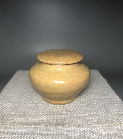 古玩陶瓷鱔魚黃釉蓋罐拍賣,當前價格2200元