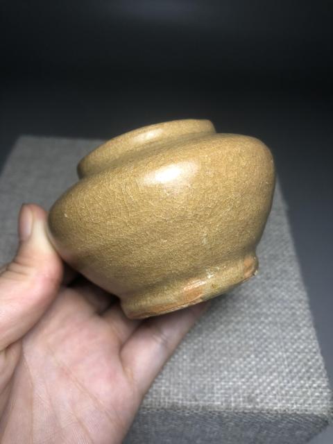 古玩陶瓷鱔魚黃釉蓋罐拍賣,當前價格2200元