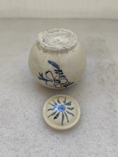 古玩陶瓷青花花卉紋蓋罐拍賣,當(dāng)前價(jià)格850元