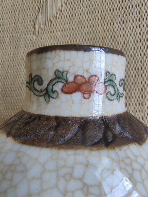 古玩陶瓷哥釉五彩雞腿瓶拍賣(mài)，當(dāng)前價(jià)格1300元