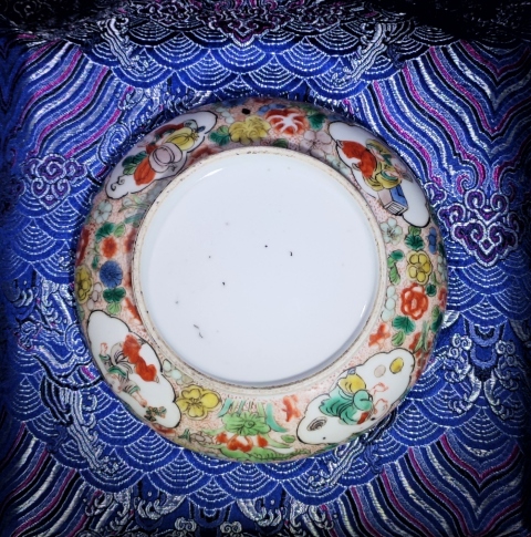 古玩陶瓷【細路五彩精品】清光緒四季花卉開光麻姑獻壽圖蓋盒拍賣,當前價格8900元