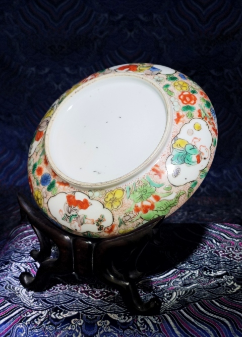 古玩陶瓷【細路五彩精品】清光緒四季花卉開光麻姑獻壽圖蓋盒拍賣,當前價格8900元